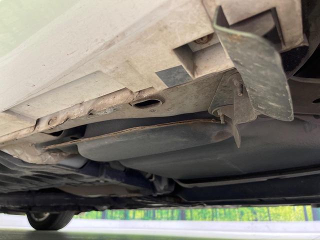 スカイライン ２５０ＧＴ　タイプＶ　純正ＳＤナビ　バックカメラ　電動リアゲート　スマートキー　ＨＩＤヘッド　ＥＴＣ　オートライト　デュアルエアコン　純正１７インチＡＷ　ＣＤ／ＤＶＤ再生　フルセグ　横滑り防止装置　ドアバイザー（38枚目）