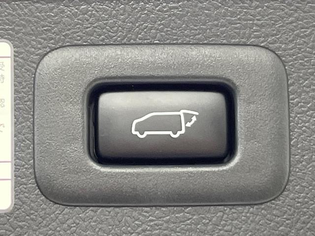 ヴェルファイア ２．５Ｚ　Ｇエディション　モデリスタエアロ　純正１０型ナビ　後席モニター　バックカメラ　両側電動ドア　衝突軽減装置　レーダークルーズ　ＢＳＭ　シートベンチレーション　純正１８インチＡＷ　コーナーセンサー　３眼ＬＥＤヘッド（60枚目）