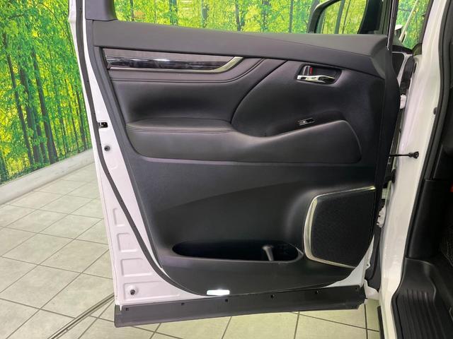 ヴェルファイア ２．５Ｚ　Ｇエディション　モデリスタエアロ　純正１０型ナビ　後席モニター　バックカメラ　両側電動ドア　衝突軽減装置　レーダークルーズ　ＢＳＭ　シートベンチレーション　純正１８インチＡＷ　コーナーセンサー　３眼ＬＥＤヘッド（68枚目）