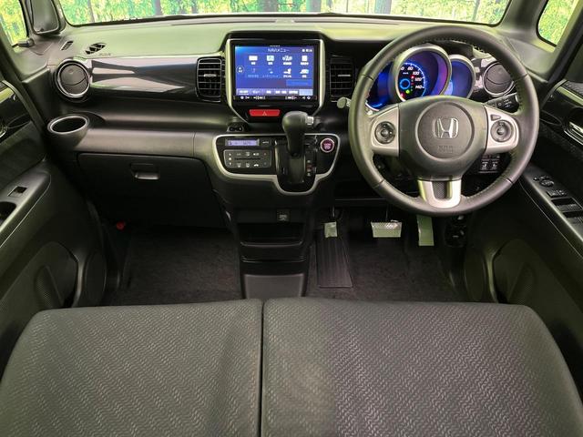 N-BOXカスタム G ターボSSパッケージ 両側電動ドア 8型ナビ バックカメラ 衝突軽減装置 シートヒーター スマートキー HIDヘッド ETC クルコン オートライト オートエアコン 純正15インチAW Bluetooth再生 フォグ(2枚目)