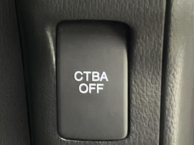 N-BOXカスタム G ターボSSパッケージ 両側電動ドア 8型ナビ バックカメラ 衝突軽減装置 シートヒーター スマートキー HIDヘッド ETC クルコン オートライト オートエアコン 純正15インチAW Bluetooth再生 フォグ(6枚目)