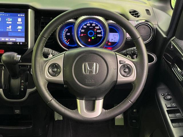 N-BOXカスタム G ターボSSパッケージ 両側電動ドア 8型ナビ バックカメラ 衝突軽減装置 シートヒーター スマートキー HIDヘッド ETC クルコン オートライト オートエアコン 純正15インチAW Bluetooth再生 フォグ(11枚目)