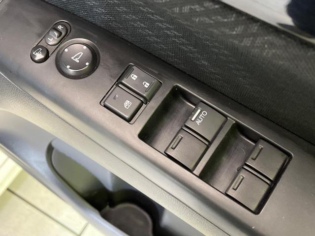 N-BOXカスタム G ターボSSパッケージ 両側電動ドア 8型ナビ バックカメラ 衝突軽減装置 シートヒーター スマートキー HIDヘッド ETC クルコン オートライト オートエアコン 純正15インチAW Bluetooth再生 フォグ(42枚目)