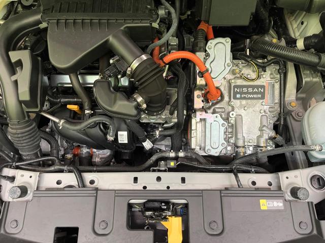 オーラ G ナビ バックカメラ 衝突軽減 コーナーセンサー スマートキー デジタルインナーミラー LEDヘッド ETC オートライト 車線逸脱警報 オートエアコン 純正17インチAW Bluetooth フルセグ(18枚目)