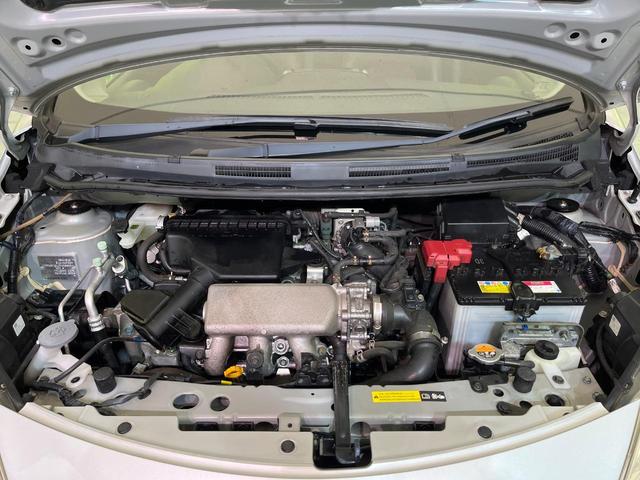 ノート メダリスト エマージェンシーブレーキパッケージ 純正ナビ 全周囲カメラ 衝突軽減 ハーフレザーシート コーナーセンサー スマートキー ETC オートライト オートエアコン Bluetooth CD/DVD再生 フルセグ レーンアシスト ドアバイザー(18枚目)