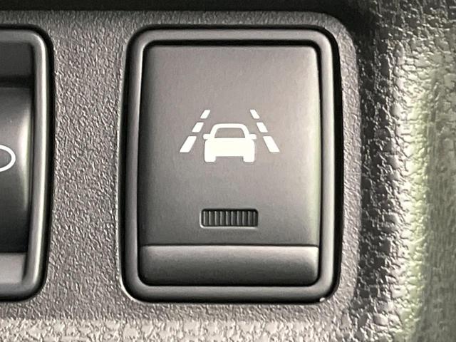 ノート メダリスト エマージェンシーブレーキパッケージ 純正ナビ 全周囲カメラ 衝突軽減 ハーフレザーシート コーナーセンサー スマートキー ETC オートライト オートエアコン Bluetooth CD/DVD再生 フルセグ レーンアシスト ドアバイザー(50枚目)