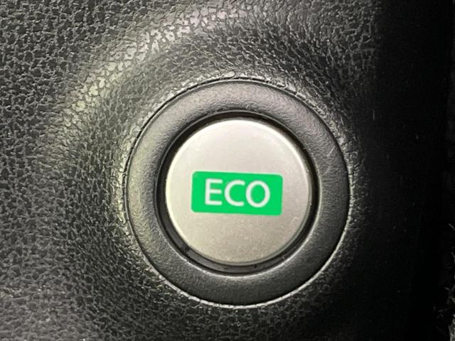 ノート メダリスト エマージェンシーブレーキパッケージ 純正ナビ 全周囲カメラ 衝突軽減 ハーフレザーシート コーナーセンサー スマートキー ETC オートライト オートエアコン Bluetooth CD/DVD再生 フルセグ レーンアシスト ドアバイザー(56枚目)