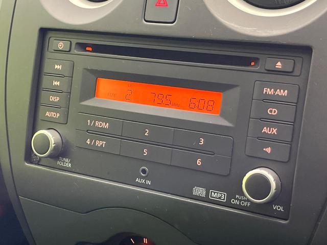 ノート Ｘ　衝突軽減　コーナーセンサー　オートハイビーム　車線逸脱警報　誤発進抑制　スマートキー　ＥＴＣ　純正オーディオ　シートリフター　横滑り防止　ドアバイザー　アイドリングストップ　プライバシーガラス（7枚目）