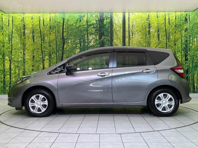 ノート Ｘ　衝突軽減　コーナーセンサー　オートハイビーム　車線逸脱警報　誤発進抑制　スマートキー　ＥＴＣ　純正オーディオ　シートリフター　横滑り防止　ドアバイザー　アイドリングストップ　プライバシーガラス（27枚目）