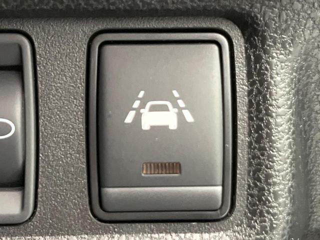 ノート Ｘ　衝突軽減　コーナーセンサー　オートハイビーム　車線逸脱警報　誤発進抑制　スマートキー　ＥＴＣ　純正オーディオ　シートリフター　横滑り防止　ドアバイザー　アイドリングストップ　プライバシーガラス（50枚目）