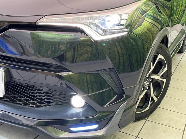 【シーケンシャルターンランプ付きＬＥＤヘッドライト】人気の『流れるウィンカー』付きのＬＥＤヘッドライトを装備♪高級感はもちろん、点灯時は存在感たっぷりで他車からも認識されやすく安心です。