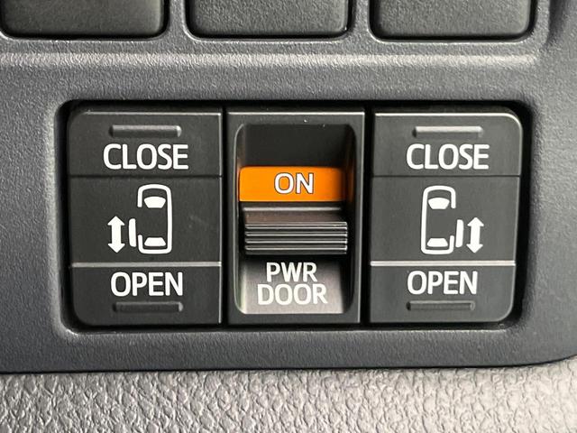 ヴォクシー ZS 両側電動ドア BIGX10型ナビ 後席モニター バックカメラ 衝突軽減装置 スマートキー LEDヘッド ETC オートライト 車線逸脱警報 デュアルエアコン 純正16インチAW Bluetooth再生(6枚目)