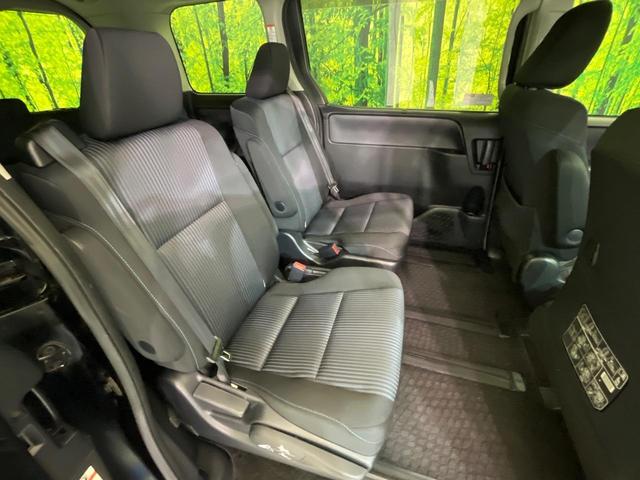 ヴォクシー ZS 両側電動ドア BIGX10型ナビ 後席モニター バックカメラ 衝突軽減装置 スマートキー LEDヘッド ETC オートライト 車線逸脱警報 デュアルエアコン 純正16インチAW Bluetooth再生(9枚目)