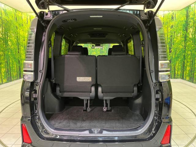 ヴォクシー ZS 煌II 後席モニター 純正9型ナビ 両側電動ドア 衝突軽減 バックカメラ クルコン コーナーセンサー LEDヘッド ETC リアオートエアコン オートハイビーム 車線逸脱警報 オートライト 純正16インチAW(11枚目)