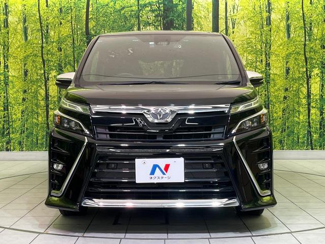 ヴォクシー ZS 煌II 後席モニター 純正9型ナビ 両側電動ドア 衝突軽減 バックカメラ クルコン コーナーセンサー LEDヘッド ETC リアオートエアコン オートハイビーム 車線逸脱警報 オートライト 純正16インチAW(15枚目)