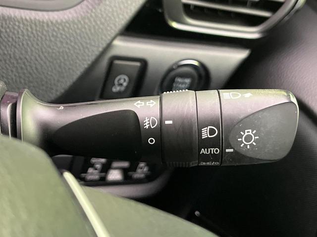 ヴォクシー ZS 煌II 後席モニター 純正9型ナビ 両側電動ドア 衝突軽減 バックカメラ クルコン コーナーセンサー LEDヘッド ETC リアオートエアコン オートハイビーム 車線逸脱警報 オートライト 純正16インチAW(38枚目)