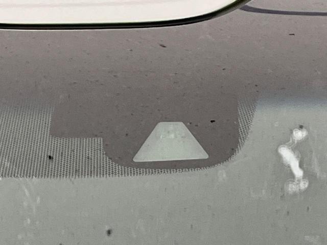 フリードハイブリッド ハイブリッド・Gホンダセンシング 両側電動ドア 純正9型ナビ バックカメラ アダプティブクルーズ スマートキー ハーフレザーシート ETC 車線逸脱警報 オートライト オートエアコン 純正15インチAW 革巻きステアリング(6枚目)