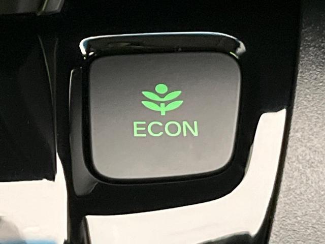 フリードハイブリッド ハイブリッド・Gホンダセンシング 両側電動ドア 純正9型ナビ バックカメラ アダプティブクルーズ スマートキー ハーフレザーシート ETC 車線逸脱警報 オートライト オートエアコン 純正15インチAW 革巻きステアリング(27枚目)