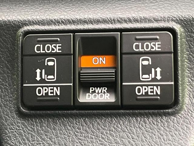 シエンタ ハイブリッドG 両側電動ドア 純正ナビ 後席モニター バックカメラ 衝突軽減装置 スマートキー LEDヘッド シートヒーター ETC オートハイビーム オートエアコン 純正16インチAW 車線逸脱警報 革巻きハンドル(3枚目)