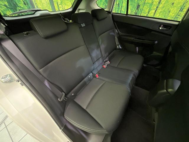 インプレッサスポーツ ２．０ｉアイサイト　ナビ　バックカメラ　レーダークルーズ　スマートキー　ＨＩＤヘッド　ＥＴＣ　誤発進抑制機能　車線逸脱警報　先行車発進告知機能　オートライト　デュアルオートエアコン　純正１６インチＡＷ　パドルシフト（9枚目）