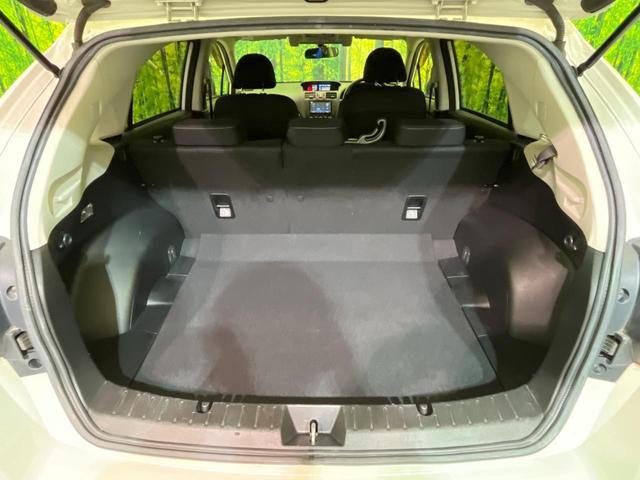 インプレッサスポーツ ２．０ｉアイサイト　ナビ　バックカメラ　レーダークルーズ　スマートキー　ＨＩＤヘッド　ＥＴＣ　誤発進抑制機能　車線逸脱警報　先行車発進告知機能　オートライト　デュアルオートエアコン　純正１６インチＡＷ　パドルシフト（10枚目）