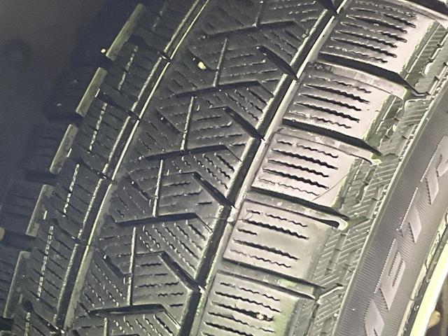 インプレッサスポーツ ２．０ｉアイサイト　ナビ　バックカメラ　レーダークルーズ　スマートキー　ＨＩＤヘッド　ＥＴＣ　誤発進抑制機能　車線逸脱警報　先行車発進告知機能　オートライト　デュアルオートエアコン　純正１６インチＡＷ　パドルシフト（27枚目）