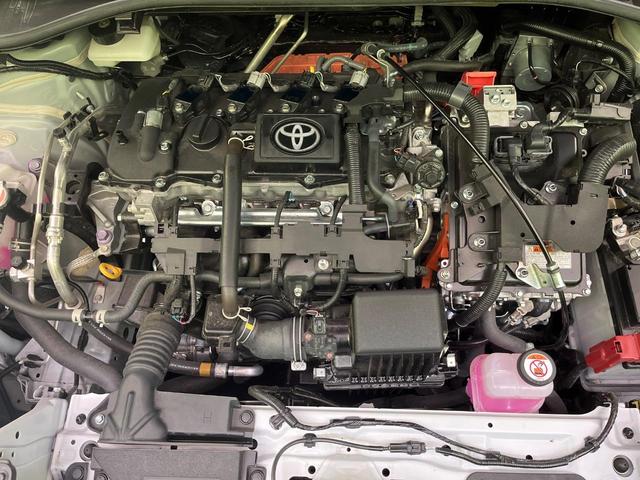 カローラクロス ハイブリッド Z ガラスルーフ 純正10.5型ナビ 全周囲カメラ 衝突軽減 レーダークルーズ BSM 電動リアゲート 半革シート パワーシート シートヒーター コーナーセンサー スマートキー パーキングアシスト(18枚目)