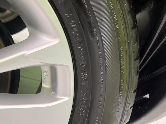 ヤリスクロス G 純正ディスプレイオーディオ バックカメラ 衝突軽減装置 レーダークルーズ 2トーンルーフ コーナーセンサー スマートキー ETC オートハイビーム 車線逸脱警報 オートエアコン 純正16インチAW(27枚目)