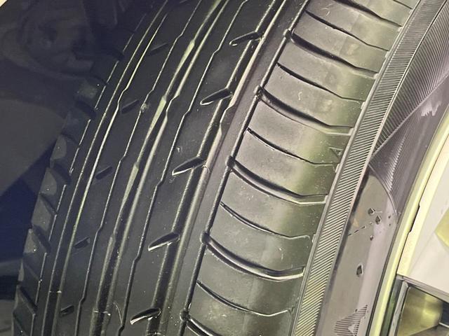 プリウス Ａ　純正ナビ　寒冷地仕様　衝突軽減　レーダークルーズ　バックカメラ　ＡＣ１００Ｖ電源　ブラインドスポットモニター　コーナーセンサー　ＬＥＤヘッド　ＬＥＤフォグ　ＥＴＣ　オートハイビーム　車線逸脱警報（28枚目）