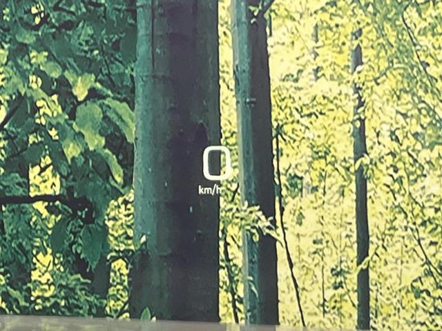 プリウス Ａ　純正ナビ　寒冷地仕様　衝突軽減　レーダークルーズ　バックカメラ　ＡＣ１００Ｖ電源　ブラインドスポットモニター　コーナーセンサー　ＬＥＤヘッド　ＬＥＤフォグ　ＥＴＣ　オートハイビーム　車線逸脱警報（39枚目）