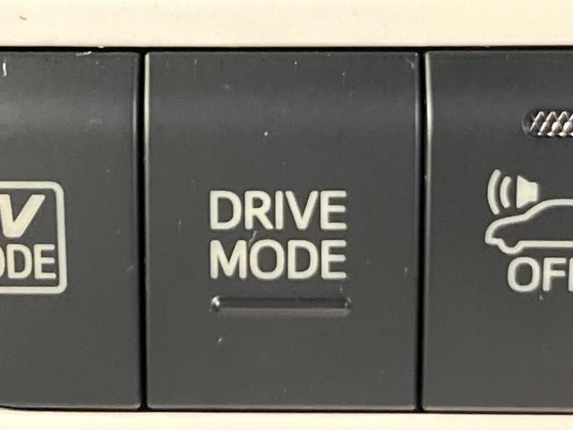 プリウス Ａ　純正ナビ　寒冷地仕様　衝突軽減　レーダークルーズ　バックカメラ　ＡＣ１００Ｖ電源　ブラインドスポットモニター　コーナーセンサー　ＬＥＤヘッド　ＬＥＤフォグ　ＥＴＣ　オートハイビーム　車線逸脱警報（49枚目）