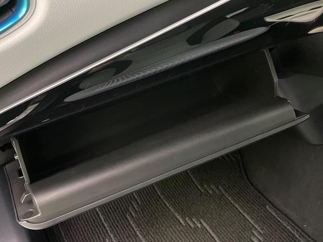 プリウス Ａ　純正ナビ　寒冷地仕様　衝突軽減　レーダークルーズ　バックカメラ　ＡＣ１００Ｖ電源　ブラインドスポットモニター　コーナーセンサー　ＬＥＤヘッド　ＬＥＤフォグ　ＥＴＣ　オートハイビーム　車線逸脱警報（56枚目）