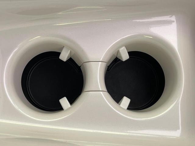 プリウス Ａ　純正ナビ　寒冷地仕様　衝突軽減　レーダークルーズ　バックカメラ　ＡＣ１００Ｖ電源　ブラインドスポットモニター　コーナーセンサー　ＬＥＤヘッド　ＬＥＤフォグ　ＥＴＣ　オートハイビーム　車線逸脱警報（66枚目）