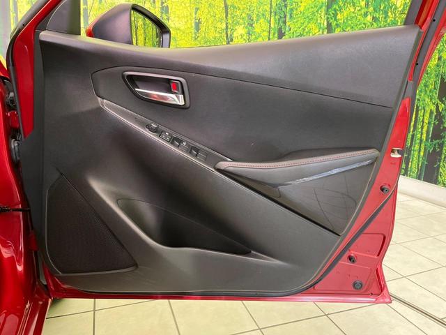 デミオ XDツーリング 純正ナビ 衝突軽減 CD/DVD 地デジ バックカメラ シートヒーター LEDヘッド ETC クルコン 誤発進抑制 オートライト 純正16インチアルミ Bluetooth パドルシフト 革巻きハンドル(43枚目)