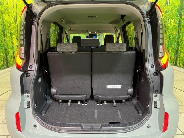 シエンタ ハイブリッドＺ　純正１０．５型ナビ　全周囲カメラ　両側電動ドア　衝突軽減　レーダークルーズ　コーナーセンサー　ブラインドスポットモニター　ＬＥＤヘッド　ＥＴＣ　オートハイビーム　車線逸脱警報　先行車発進告知機能（11枚目）