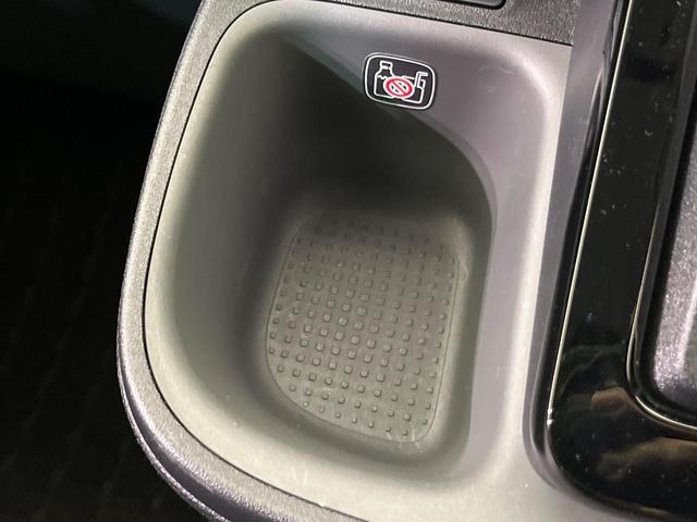 シエンタ ハイブリッドＺ　純正１０．５型ナビ　全周囲カメラ　両側電動ドア　衝突軽減　レーダークルーズ　コーナーセンサー　ブラインドスポットモニター　ＬＥＤヘッド　ＥＴＣ　オートハイビーム　車線逸脱警報　先行車発進告知機能（67枚目）