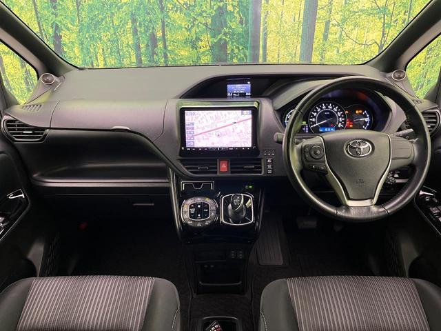 ヴォクシー ハイブリッドＺＳ　電動スライド　ＢＩＧＸ９型ナビ　後席モニター　バックカメラ　衝突軽減装置　寒冷地仕様　スマートキー　ＬＥＤヘッド　ＥＴＣ　クルコン　車線逸脱警報　オートライト　デュアルエアコン　純正１６インチＡＷ（2枚目）