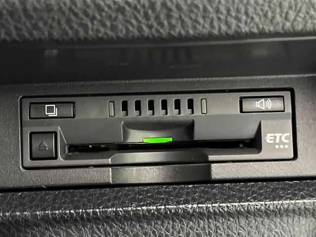 ヴォクシー ハイブリッドＺＳ　電動スライド　ＢＩＧＸ９型ナビ　後席モニター　バックカメラ　衝突軽減装置　寒冷地仕様　スマートキー　ＬＥＤヘッド　ＥＴＣ　クルコン　車線逸脱警報　オートライト　デュアルエアコン　純正１６インチＡＷ（38枚目）