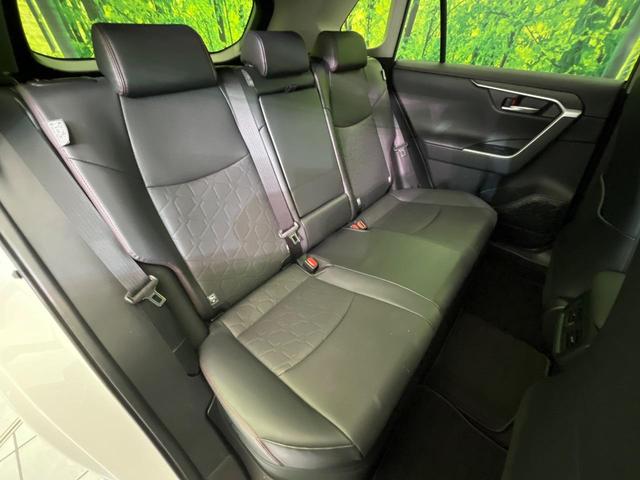 ＲＡＶ４ ハイブリッドアドベンチャー　オフロードパッケージＩＩ　１０．５型ディスプレイオーディオ　全周囲カメラ　寒冷地仕様　衝突軽減　ＡＣ１００Ｖ電源　レーダークルーズ　シートベンチレーション　パワーシート　コーナーセンサー　ＬＥＤヘッド　ＥＴＣ　合皮シート（9枚目）