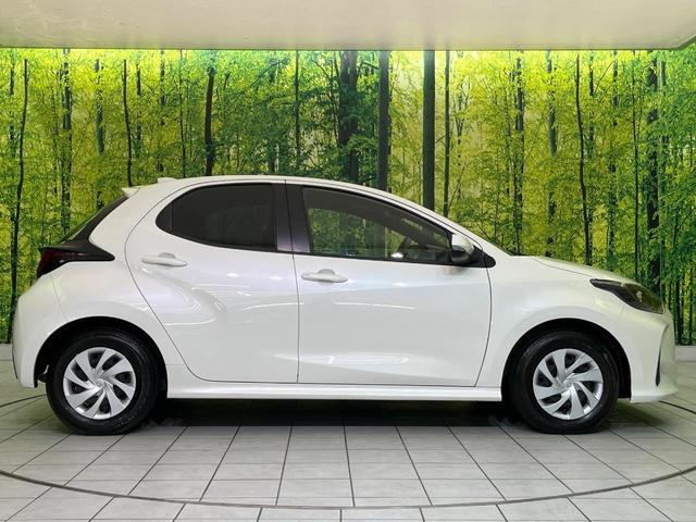 ヤリス X ナビ 衝突軽減装置 スマートキー ETC オートハイビーム 車線逸脱警報 先行車発進告知機能 Bluetooth再生 プライバシーガラス 盗難防止装置 電動格納ドアミラー トラクションコントロール(22枚目)