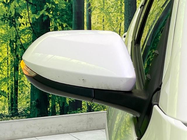 ヤリス X ナビ 衝突軽減装置 スマートキー ETC オートハイビーム 車線逸脱警報 先行車発進告知機能 Bluetooth再生 プライバシーガラス 盗難防止装置 電動格納ドアミラー トラクションコントロール(32枚目)