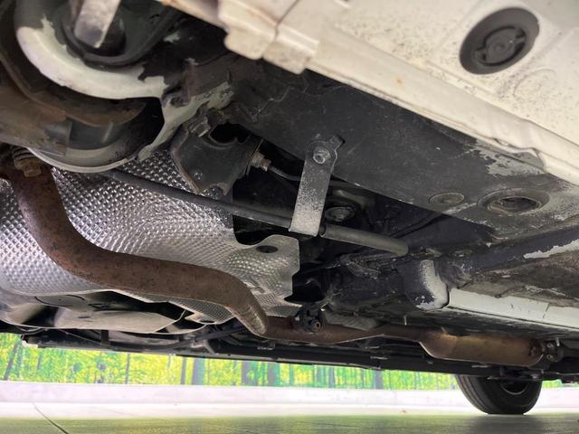 ヤリス X ナビ 衝突軽減装置 スマートキー ETC オートハイビーム 車線逸脱警報 先行車発進告知機能 Bluetooth再生 プライバシーガラス 盗難防止装置 電動格納ドアミラー トラクションコントロール(40枚目)