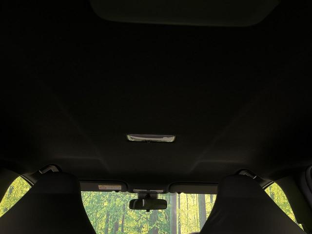 ヤリス X ナビ 衝突軽減装置 スマートキー ETC オートハイビーム 車線逸脱警報 先行車発進告知機能 Bluetooth再生 プライバシーガラス 盗難防止装置 電動格納ドアミラー トラクションコントロール(42枚目)