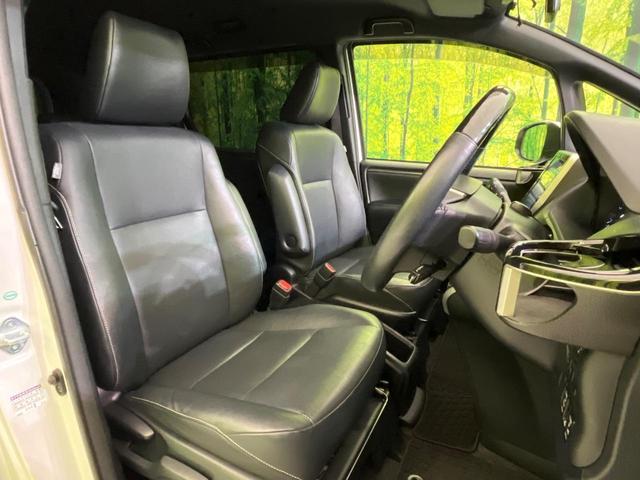 エスクァイア Gi 両側電動ドア 純正10型ナビ 後席モニター バックカメラ 衝突軽減装置 シートヒーター スマートキー LEDヘッド ETC クルコン オートハイビーム 車線逸脱警報 デュアルエアコン 先行車発進告知機(8枚目)