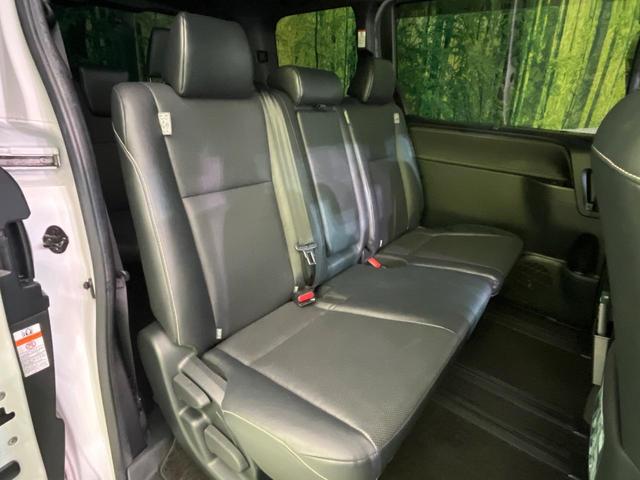 エスクァイア Gi 両側電動ドア 純正10型ナビ 後席モニター バックカメラ 衝突軽減装置 シートヒーター スマートキー LEDヘッド ETC クルコン オートハイビーム 車線逸脱警報 デュアルエアコン 先行車発進告知機(9枚目)