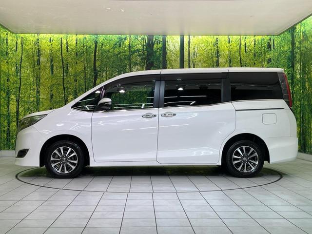 エスクァイア Gi 両側電動ドア 純正10型ナビ 後席モニター バックカメラ 衝突軽減装置 シートヒーター スマートキー LEDヘッド ETC クルコン オートハイビーム 車線逸脱警報 デュアルエアコン 先行車発進告知機(23枚目)