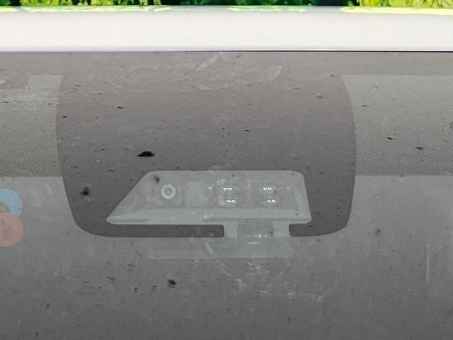 エスクァイア Gi 両側電動ドア 純正10型ナビ 後席モニター バックカメラ 衝突軽減装置 シートヒーター スマートキー LEDヘッド ETC クルコン オートハイビーム 車線逸脱警報 デュアルエアコン 先行車発進告知機(31枚目)