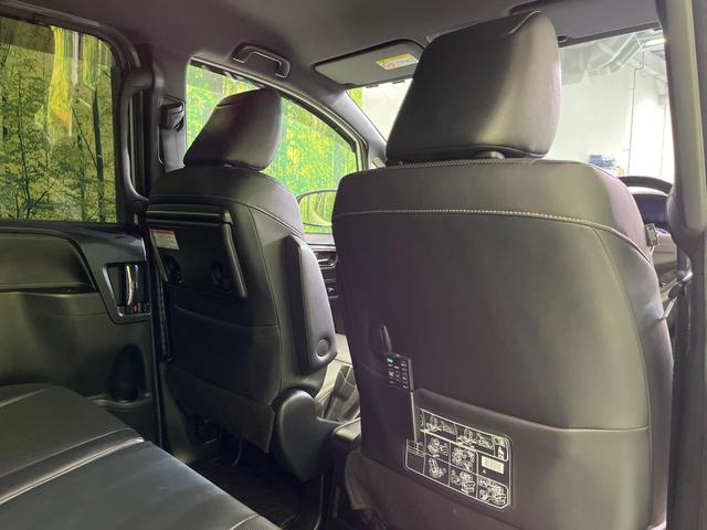 エスクァイア Gi 両側電動ドア 純正10型ナビ 後席モニター バックカメラ 衝突軽減装置 シートヒーター スマートキー LEDヘッド ETC クルコン オートハイビーム 車線逸脱警報 デュアルエアコン 先行車発進告知機(33枚目)