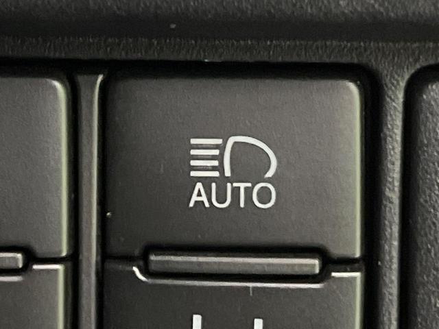 エスクァイア Gi 両側電動ドア 純正10型ナビ 後席モニター バックカメラ 衝突軽減装置 シートヒーター スマートキー LEDヘッド ETC クルコン オートハイビーム 車線逸脱警報 デュアルエアコン 先行車発進告知機(54枚目)