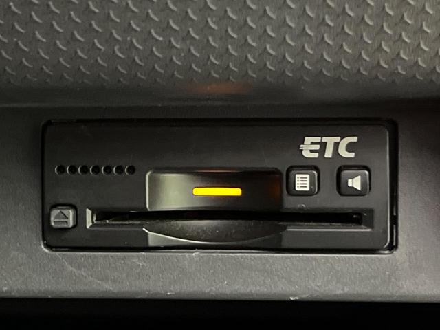 ハスラー X 4WD ナビ 衝突軽減装置 シートヒーター スマートキー HIDヘッド ルーフレール ETC 誤発進抑制機能 オートライト オートエアコン 純正15インチAW CD再生 地デジ 革巻きステアリング(5枚目)